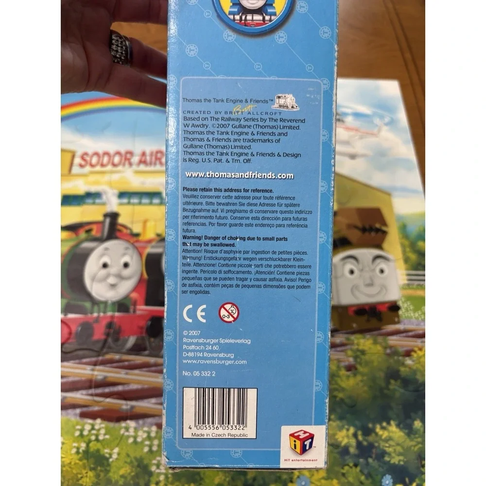 2005 Thomas And Friends Calling All Engines Sodor  Airport Floor Puzzle 24 Pc